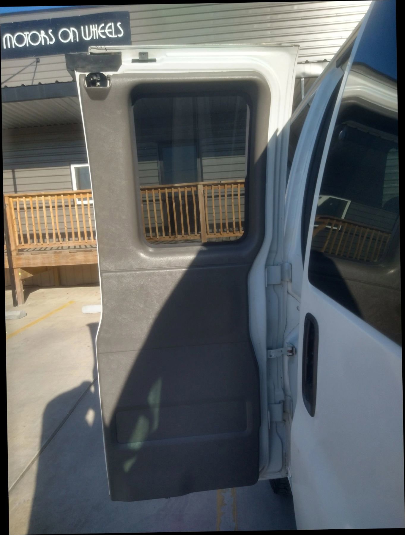 Used 2015 Chevrolet Express 2500 LS image 18