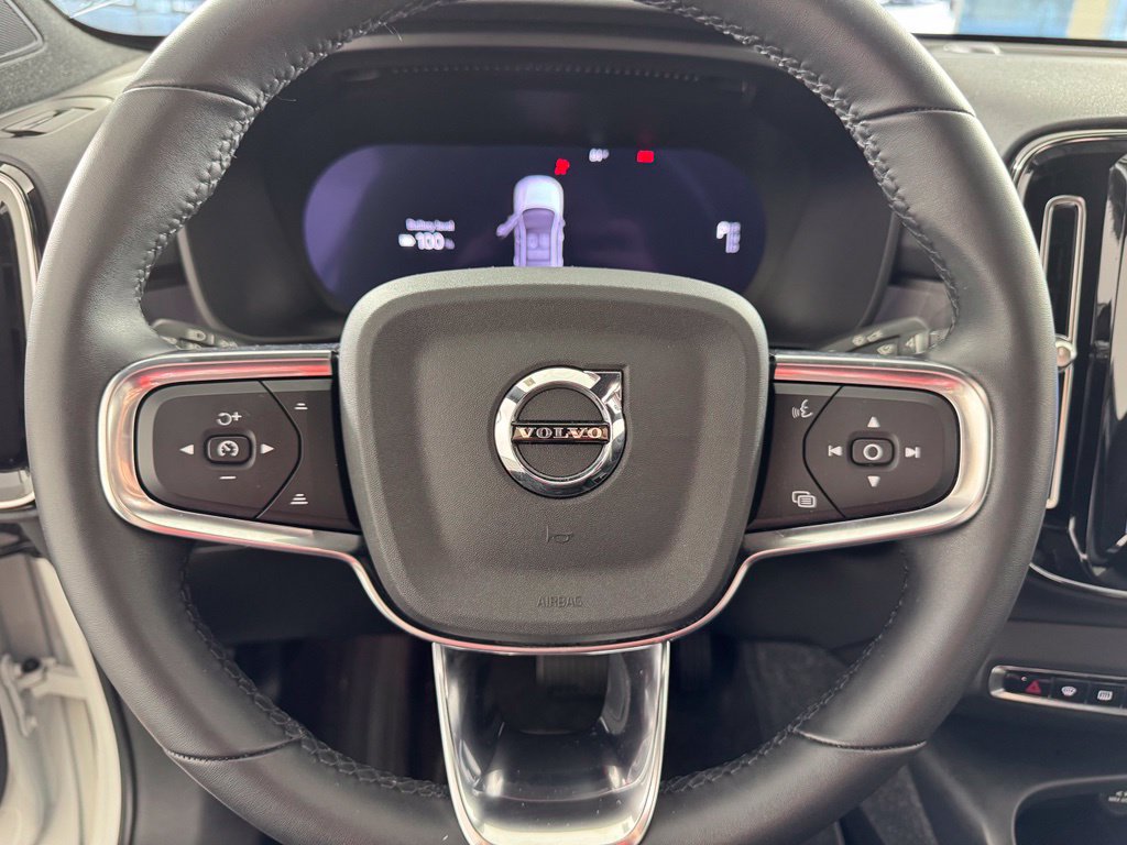 Certified 2023 Volvo C40 Recharge Core w/ Protection Package Premier AWD/4WD image 24