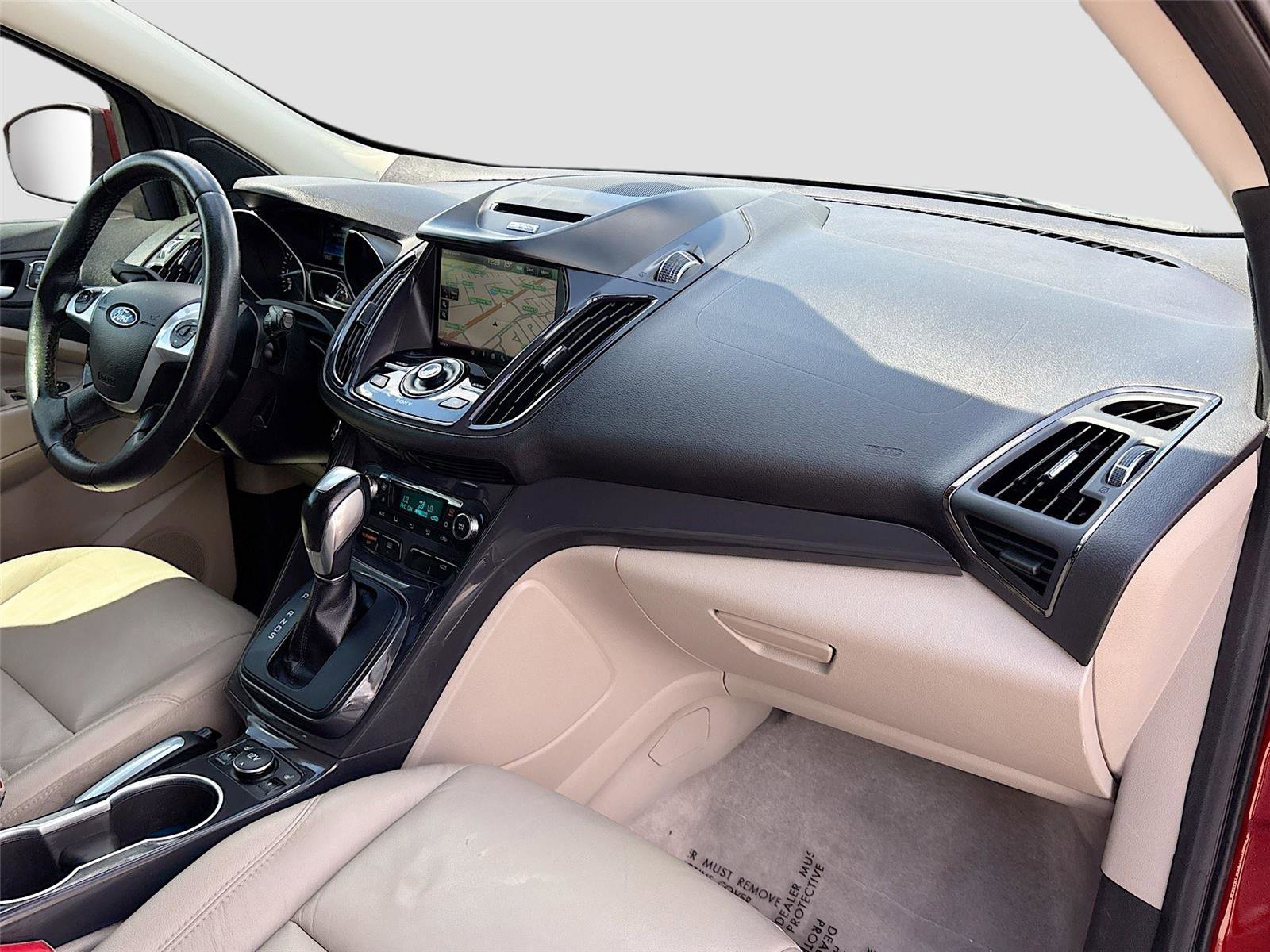 Used 2015 Ford Escape Titanium image 29