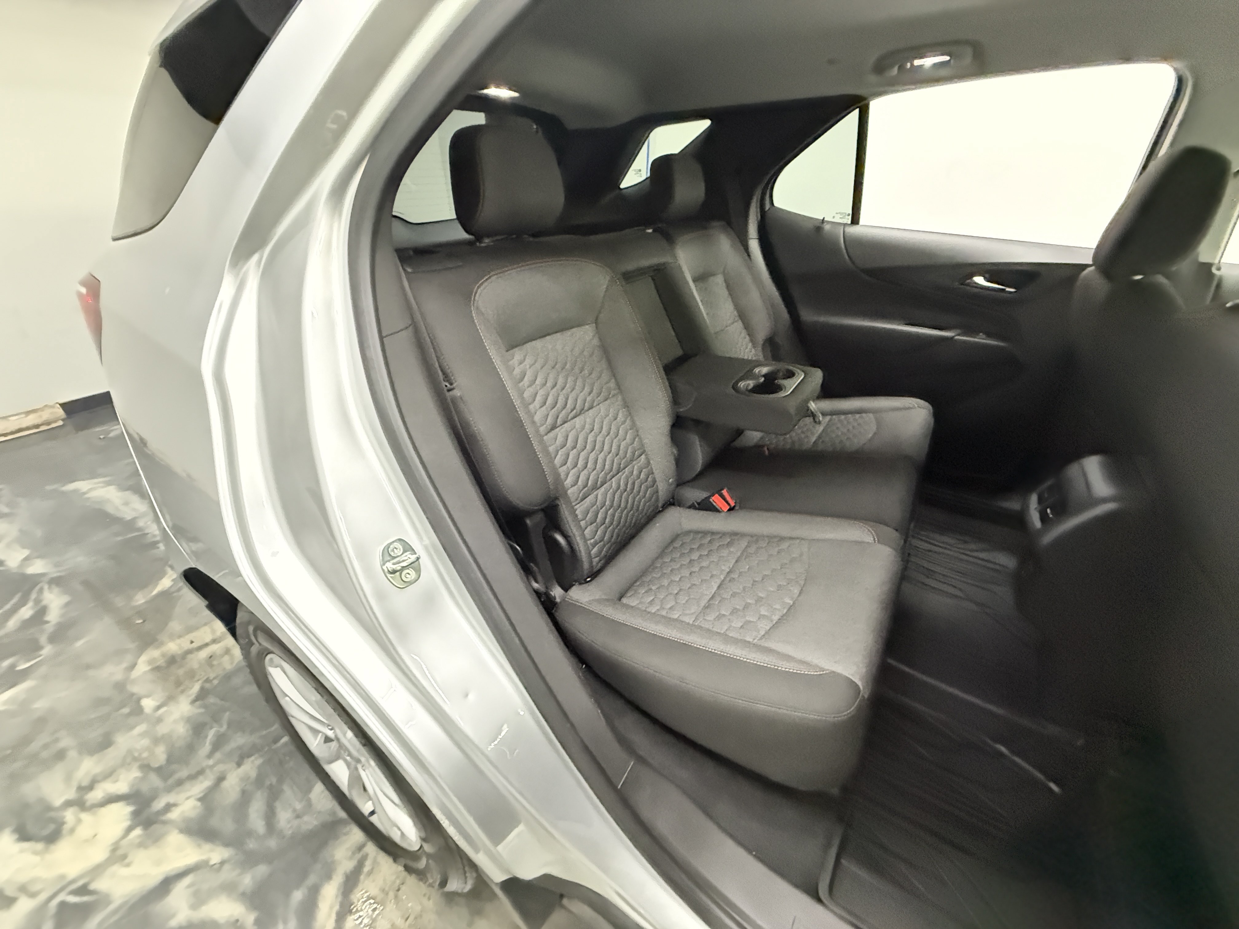 Used 2020 Chevrolet Equinox LT w/ Driver Convenience Package AWD/4WD image 21