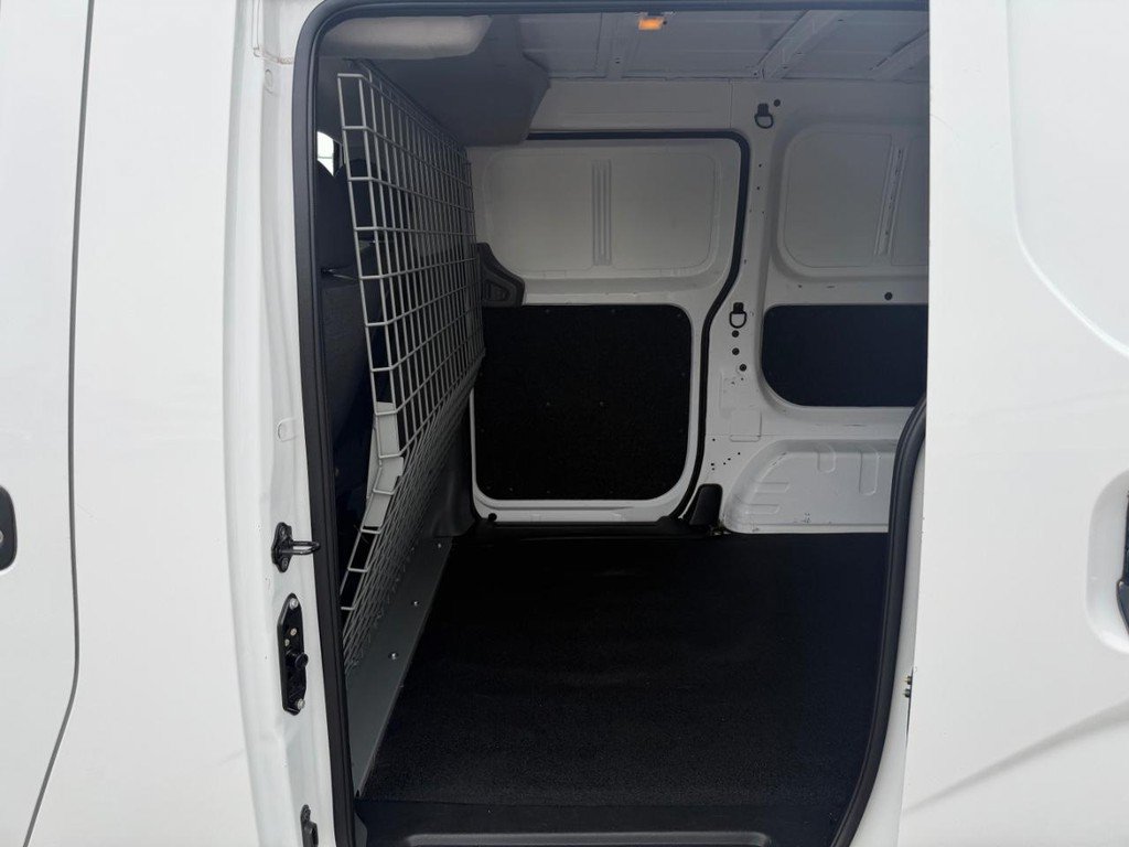 Used 2020 Nissan NV200 S FWD image 20