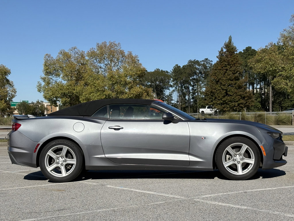 Used 2020 Chevrolet Camaro LT image 21