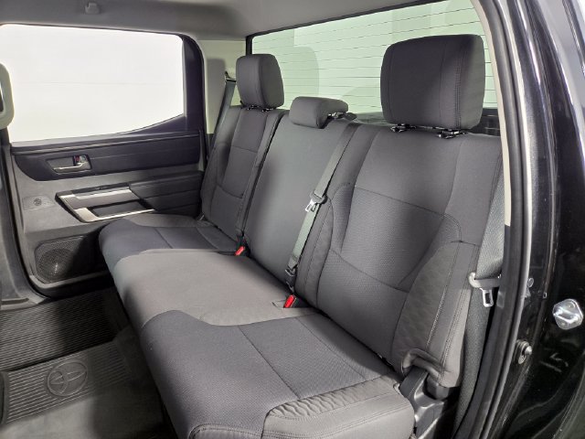 Used 2022 Toyota Tundra SR5 w/ SR5 Convenience Package AWD/4WD image 17