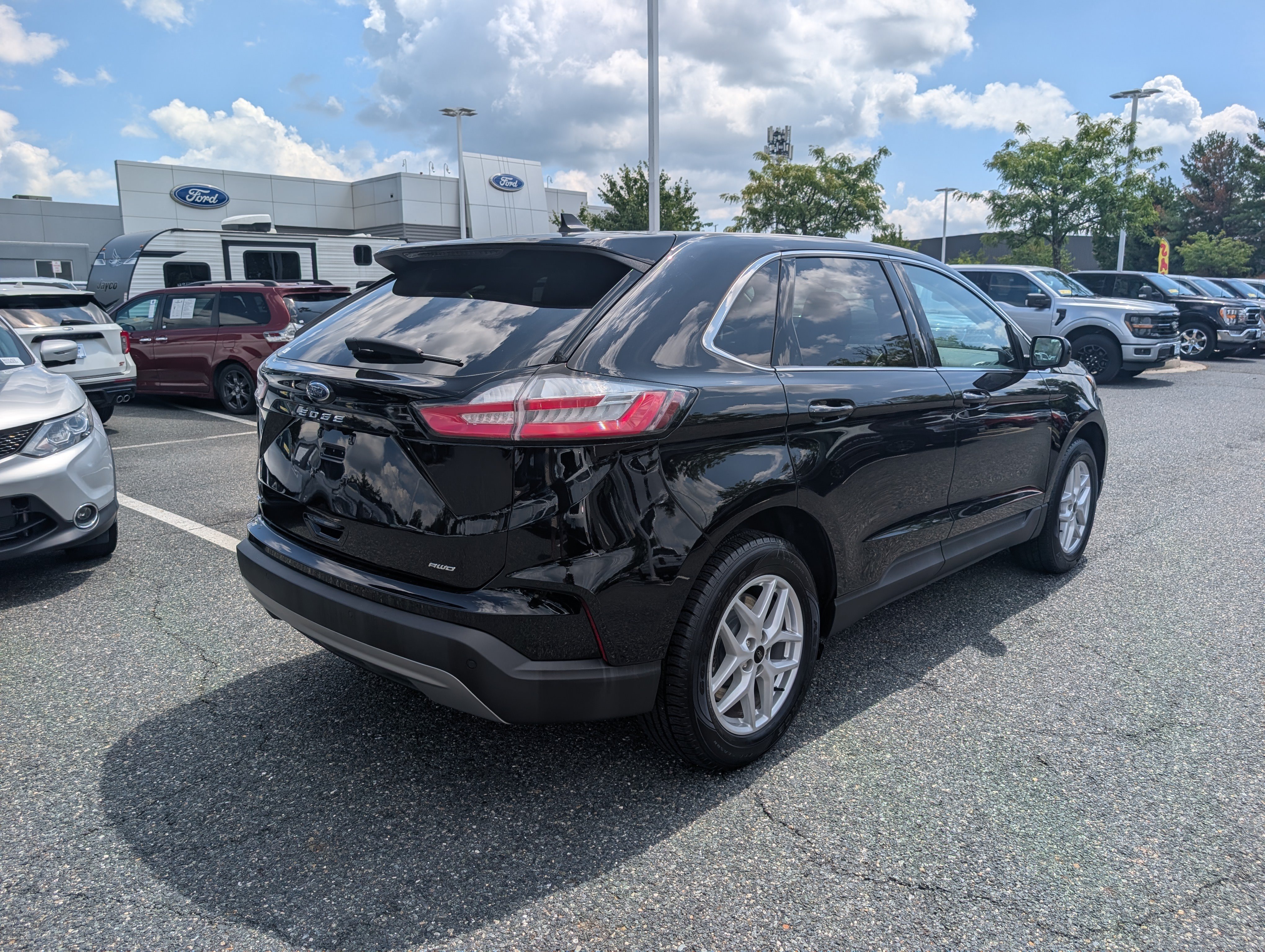 Certified 2024 Ford Edge SEL AWD/4WD image 3