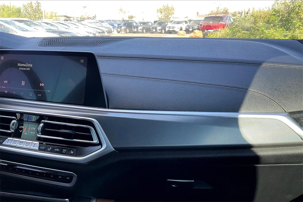 Used 2022 BMW X5 xDrive40i w/ Premium Package image 17