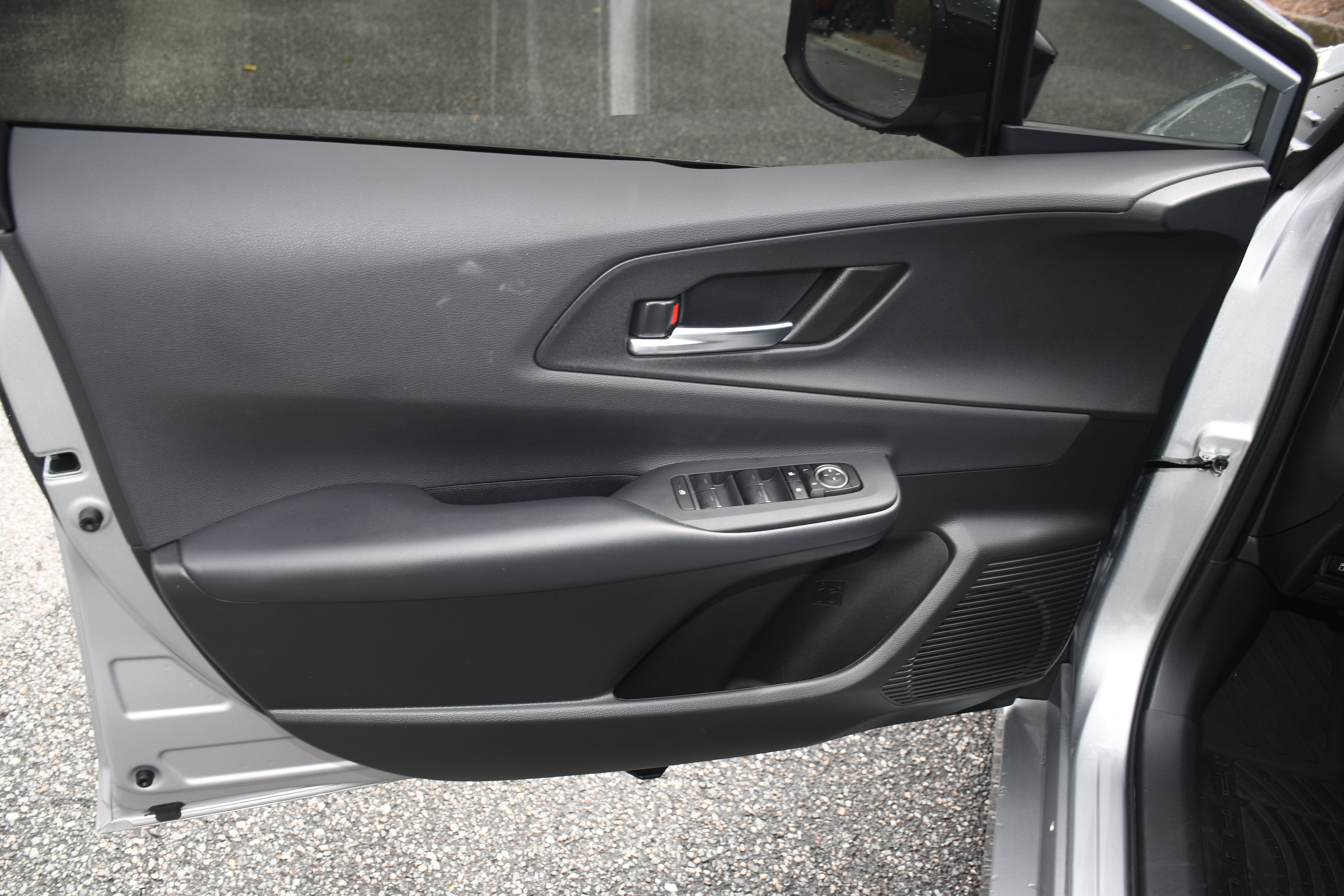 Certified 2025 Toyota Prius Plug-In Hybrid FWD image 11