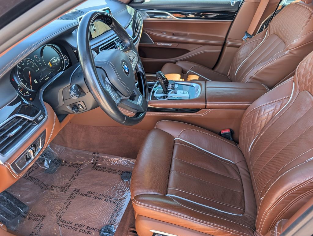 Used 2016 BMW 750i xDrive image 11