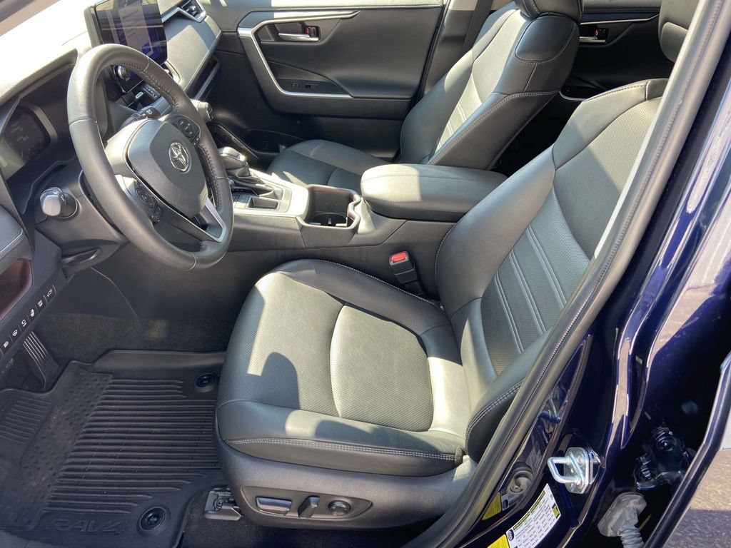 Used 2023 Toyota RAV4 Limited FWD image 19