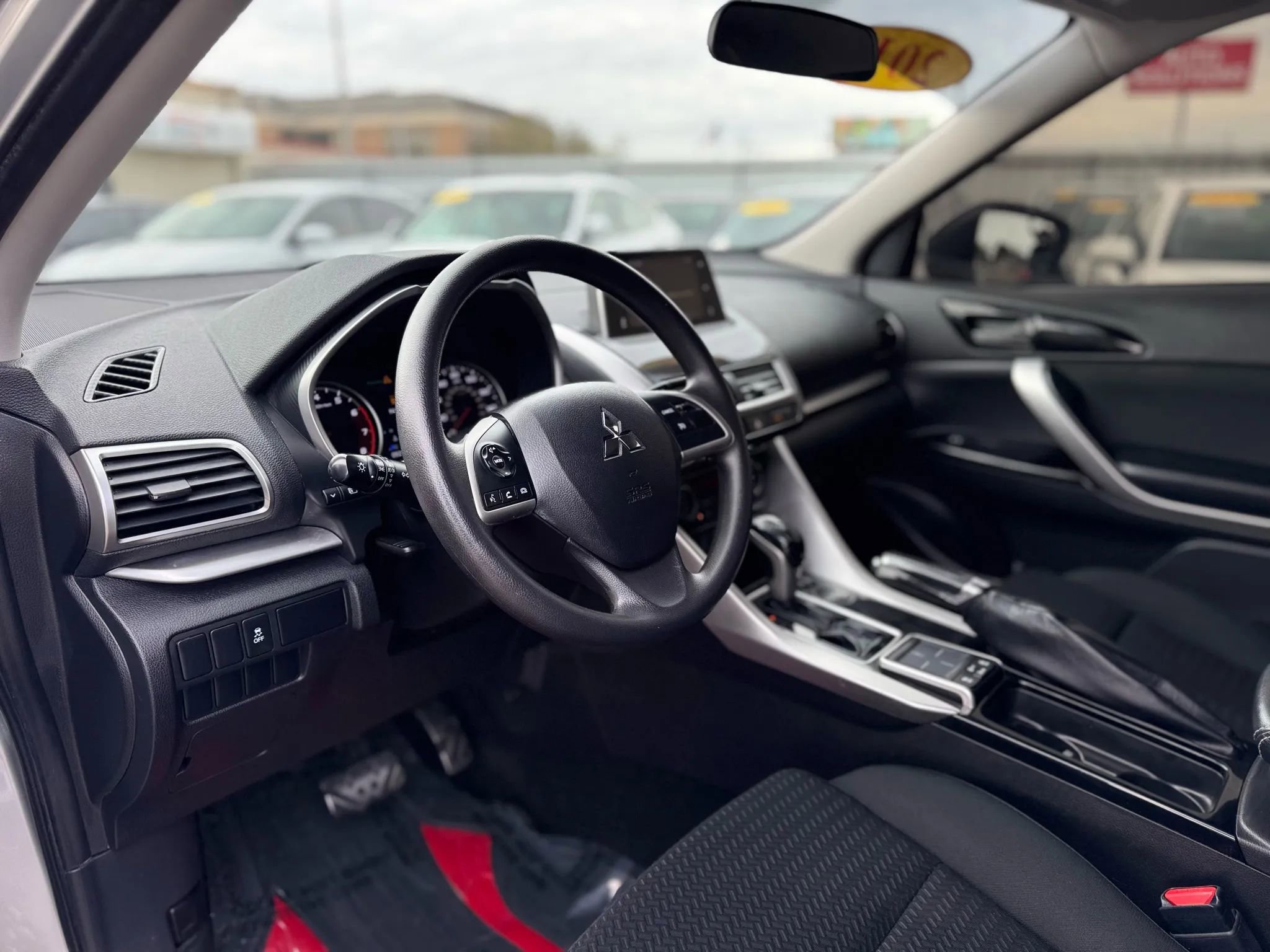 Used 2020 Mitsubishi Eclipse Cross LE FWD image 13