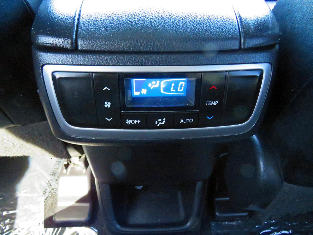 Used 2018 Toyota Highlander XLE FWD image 27