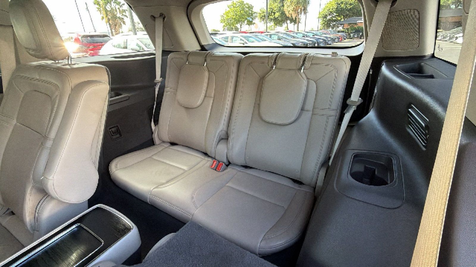 Used 2020 Lincoln Aviator Reserve w/ Equipment Group 201A RWD image 26