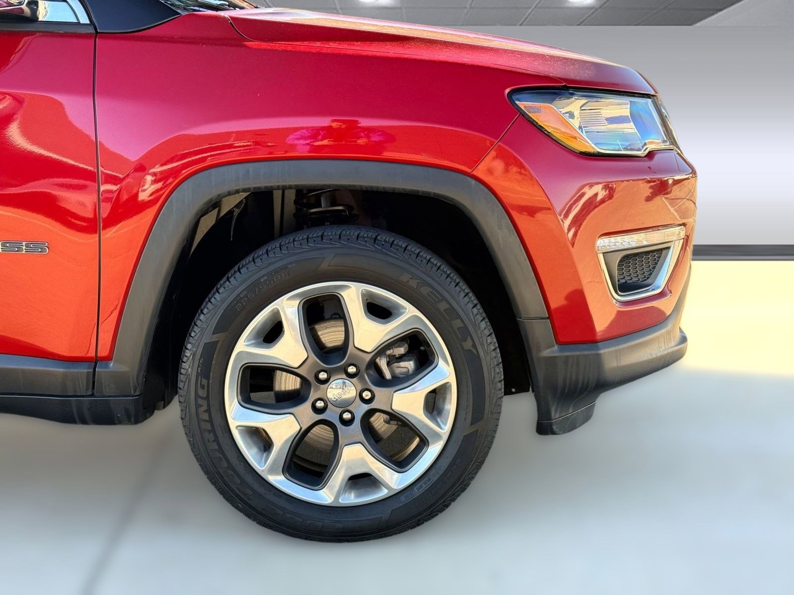 Used 2019 Jeep Compass Limited image 9