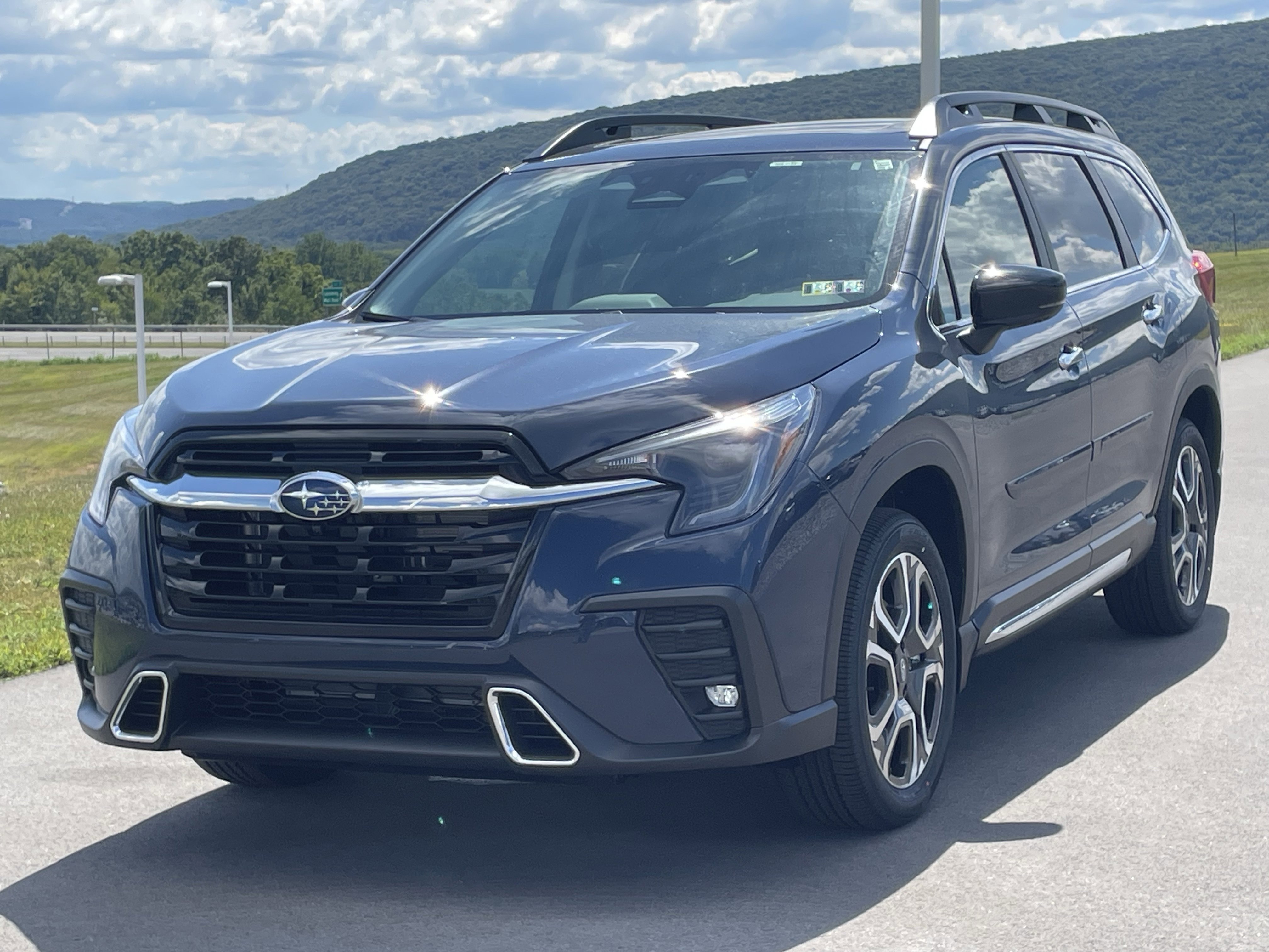 New 2025 Subaru Ascent Touring image 8