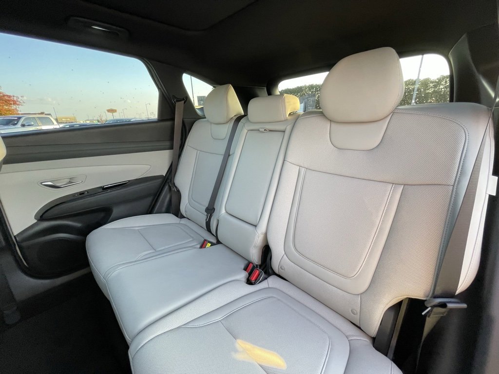 Used 2025 Hyundai Tucson Limited image 25