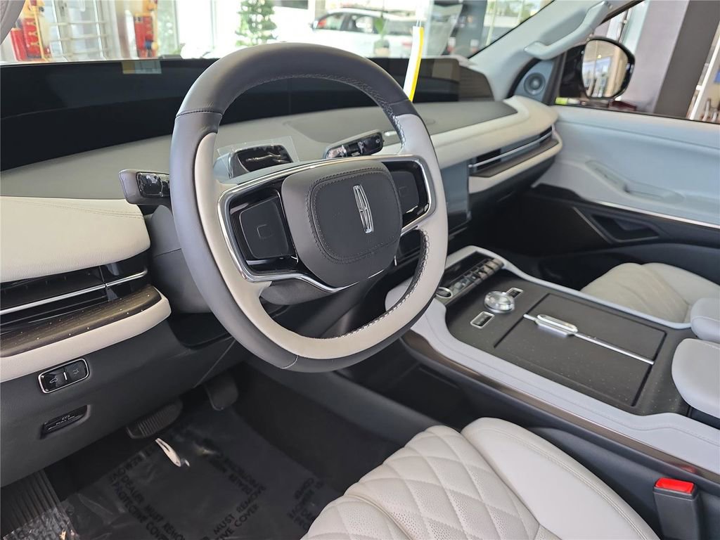 New 2025 Lincoln Navigator L Black Label w/ Black Label Special Edition image 18