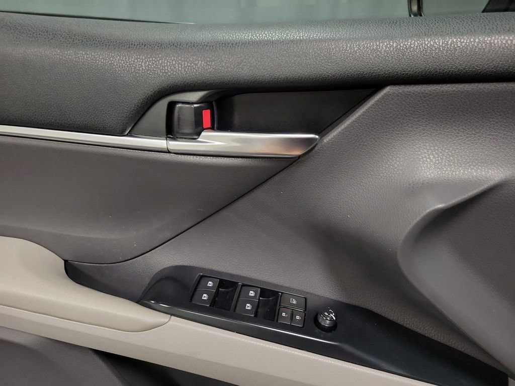 Used 2020 Toyota Camry LE w/ Sunroof Package image 19
