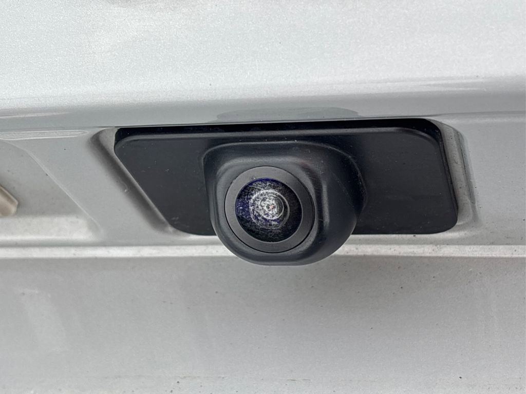 Certified 2022 Kia Sorento S w/ Panoramic Sunroof Package image 15