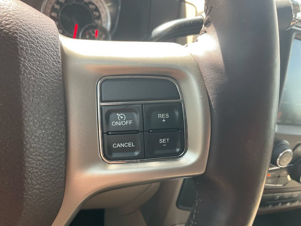 Used 2014 RAM 3500 Laramie RWD image 22