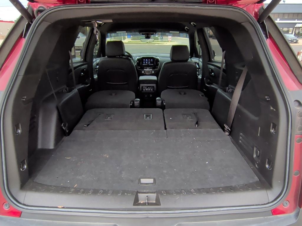 Used 2022 Chevrolet Traverse RS image 44