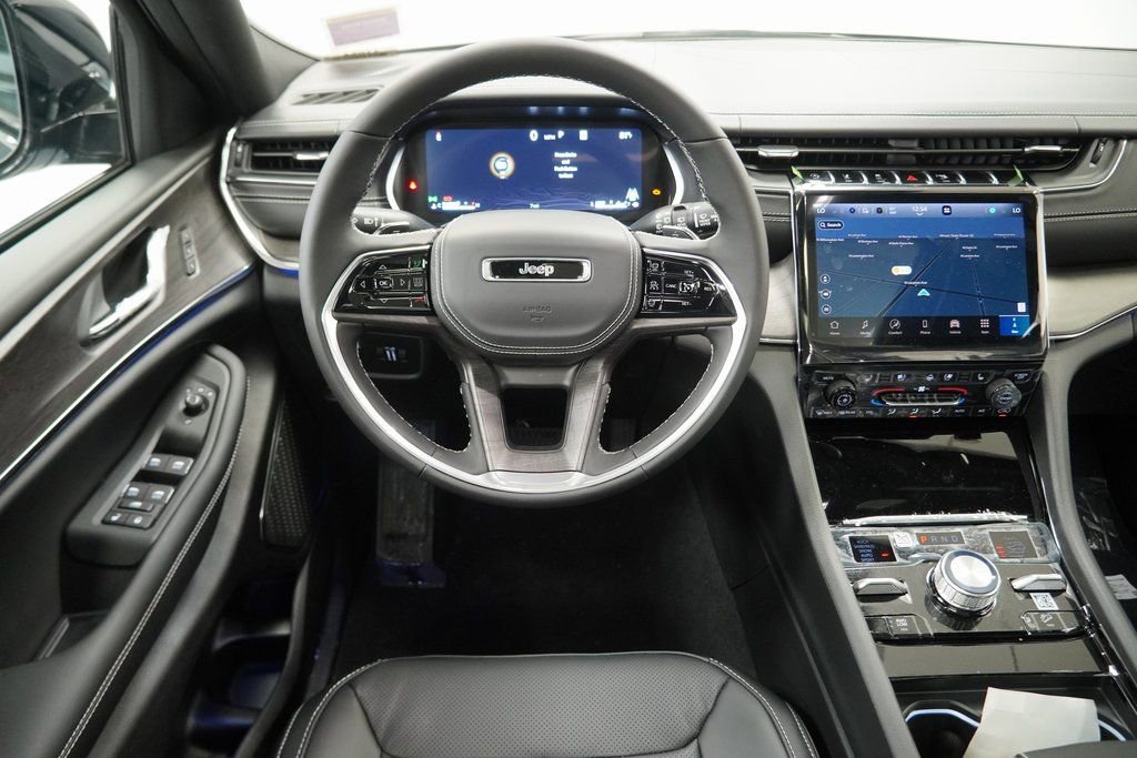 New 2025 Jeep Grand Cherokee L Overland w/ Trailer Tow Package image 20