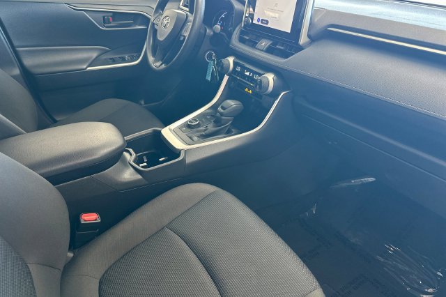 Certified 2025 Toyota RAV4 LE AWD/4WD image 20