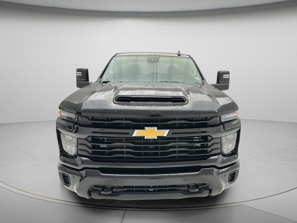 Used 2025 Chevrolet Silverado 2500 Custom w/ Custom Value Package AWD/4WD image 2