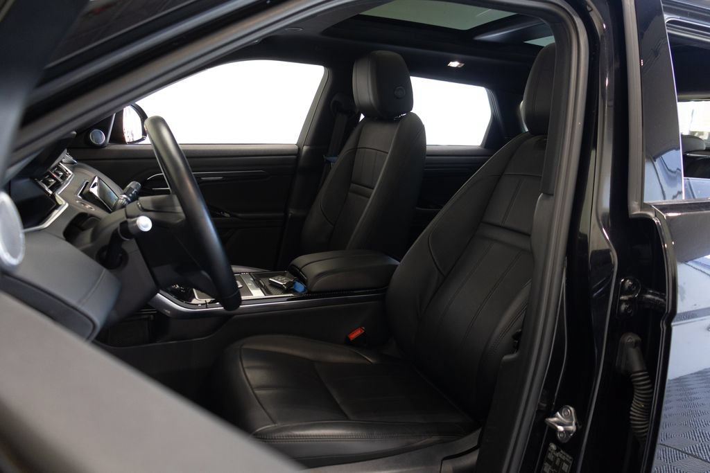 Used 2021 Land Rover Range Rover Evoque SE AWD/4WD image 17
