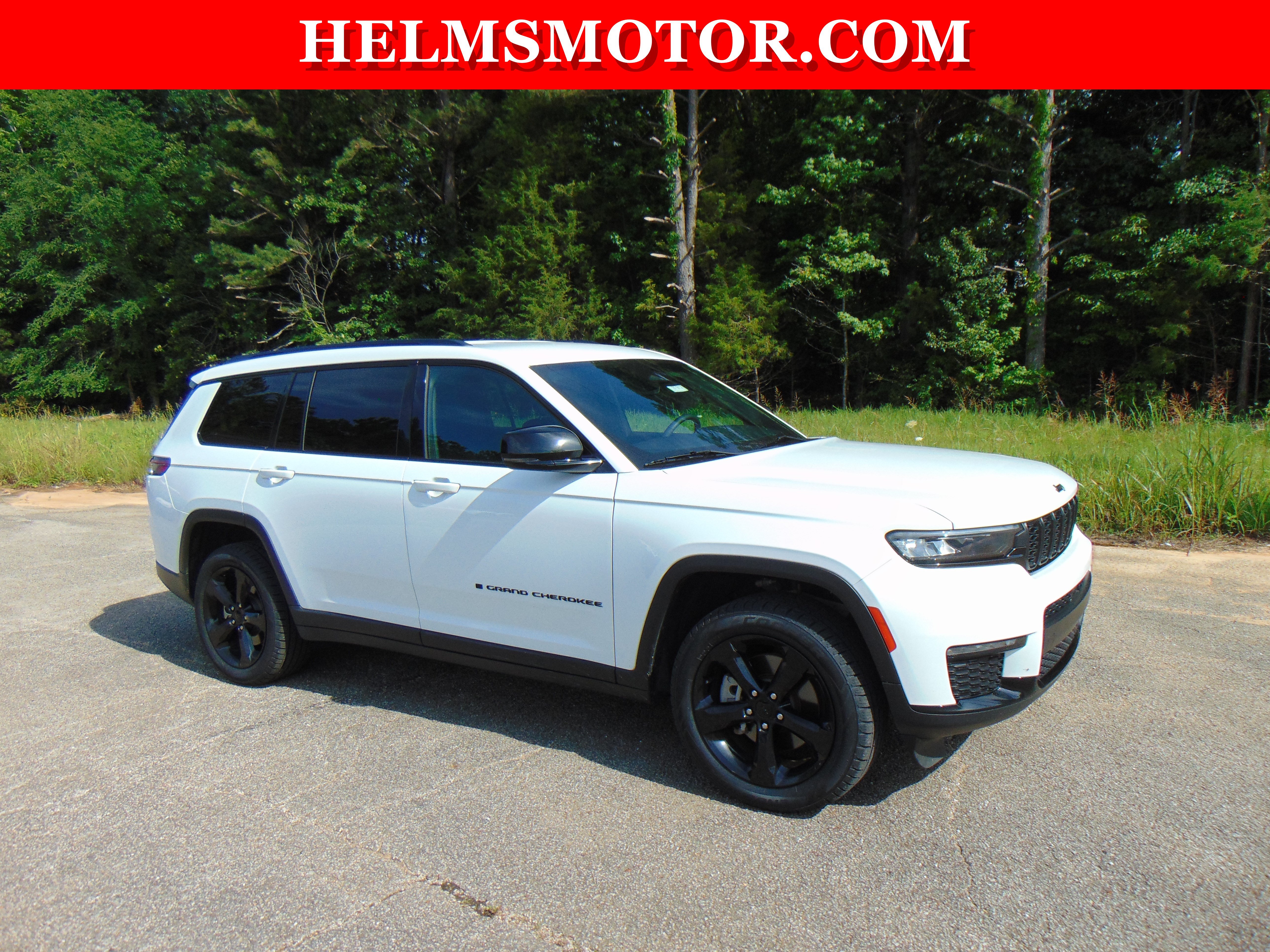 Used 2024 Jeep Grand Cherokee L Limited w/ Black Appearance Package AWD/4WD image 10