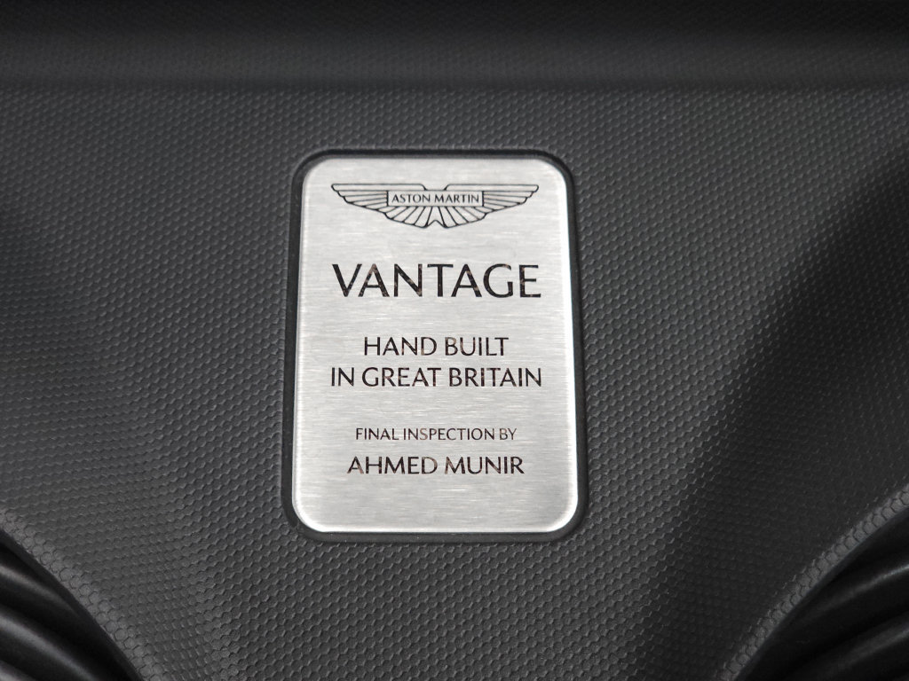 Used 2025 Aston Martin V8 Vantage Coupe RWD image 37