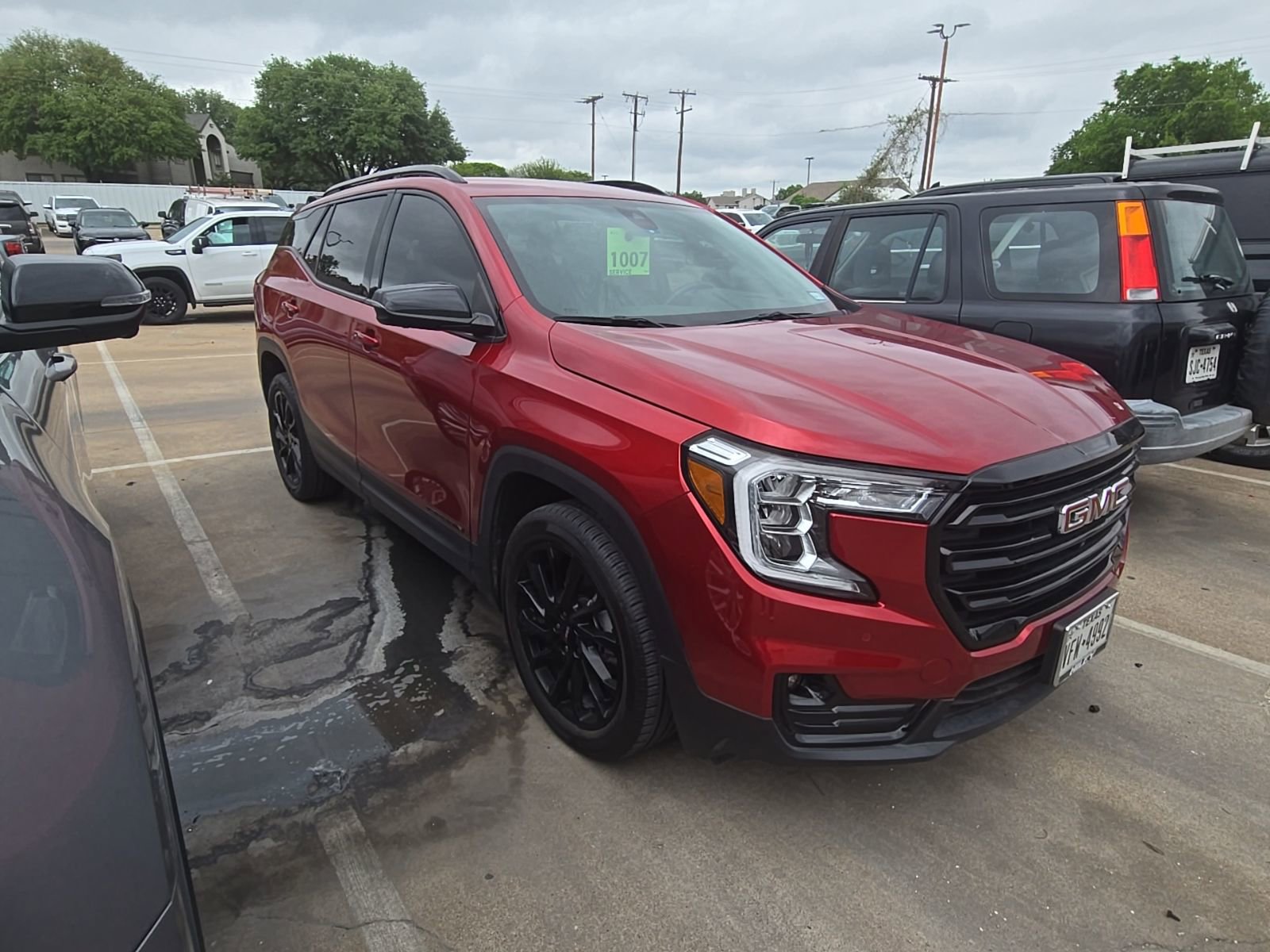 Used 2024 GMC Terrain SLT w/ Tech Package AWD/4WD image 2