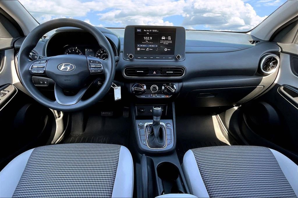Used 2023 Hyundai Kona SE AWD/4WD image 9