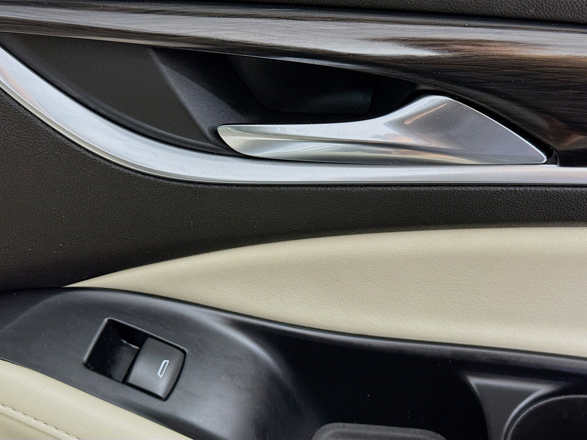 Used 2023 Buick Enclave Essence w/ Experience Buick Package FWD image 51