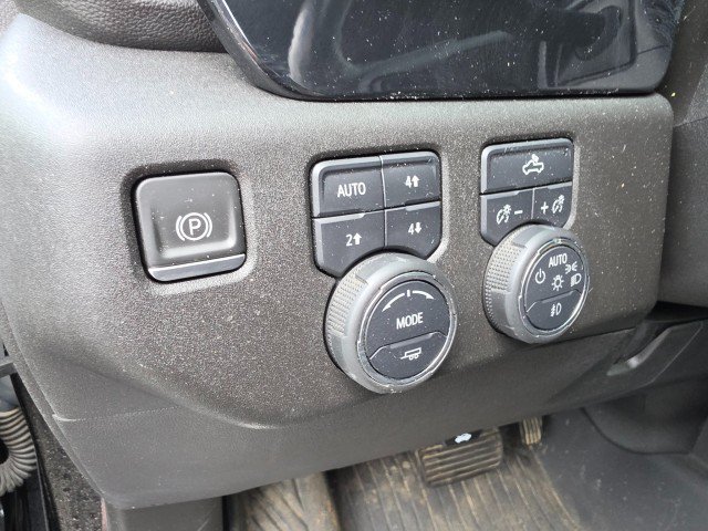 Used 2022 Chevrolet Silverado 1500 RST AWD/4WD image 32