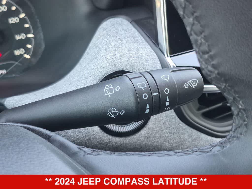 Used 2024 Jeep Compass Latitude AWD/4WD image 25