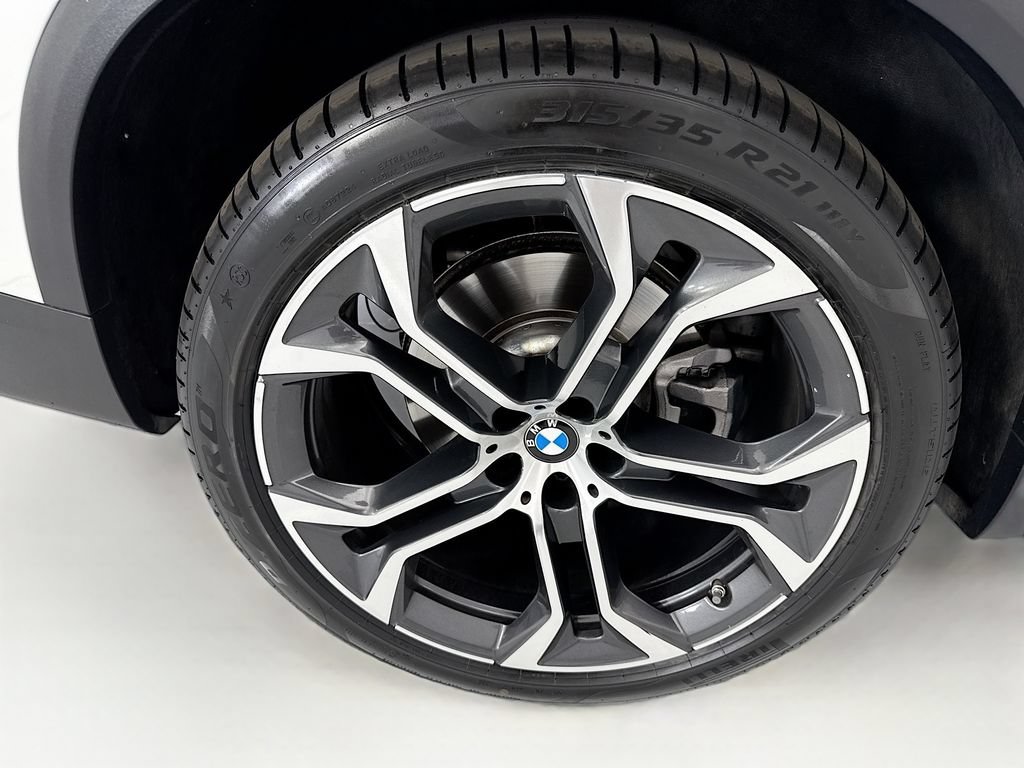 Used 2024 BMW X5 xDrive40i w/ Premium Package AWD/4WD image 32