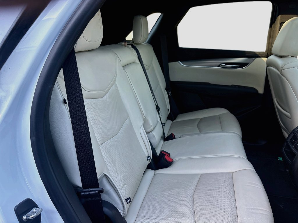 Used 2019 Cadillac XT5 Luxury w/ Sport Package FWD image 28