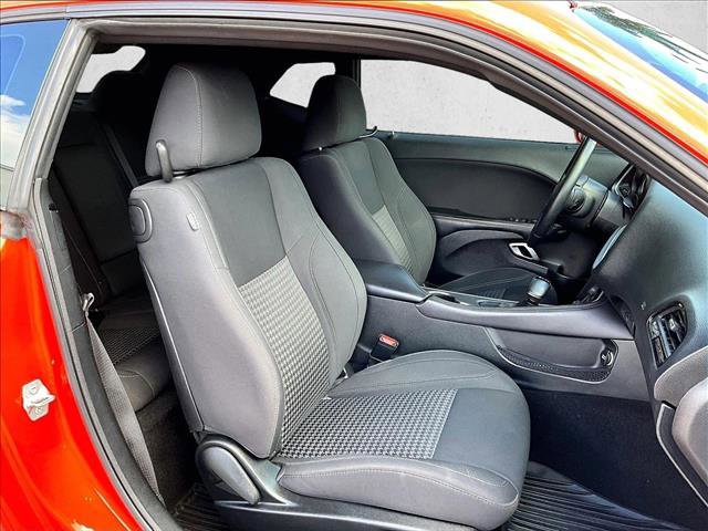 Used 2019 Dodge Challenger SXT image 9