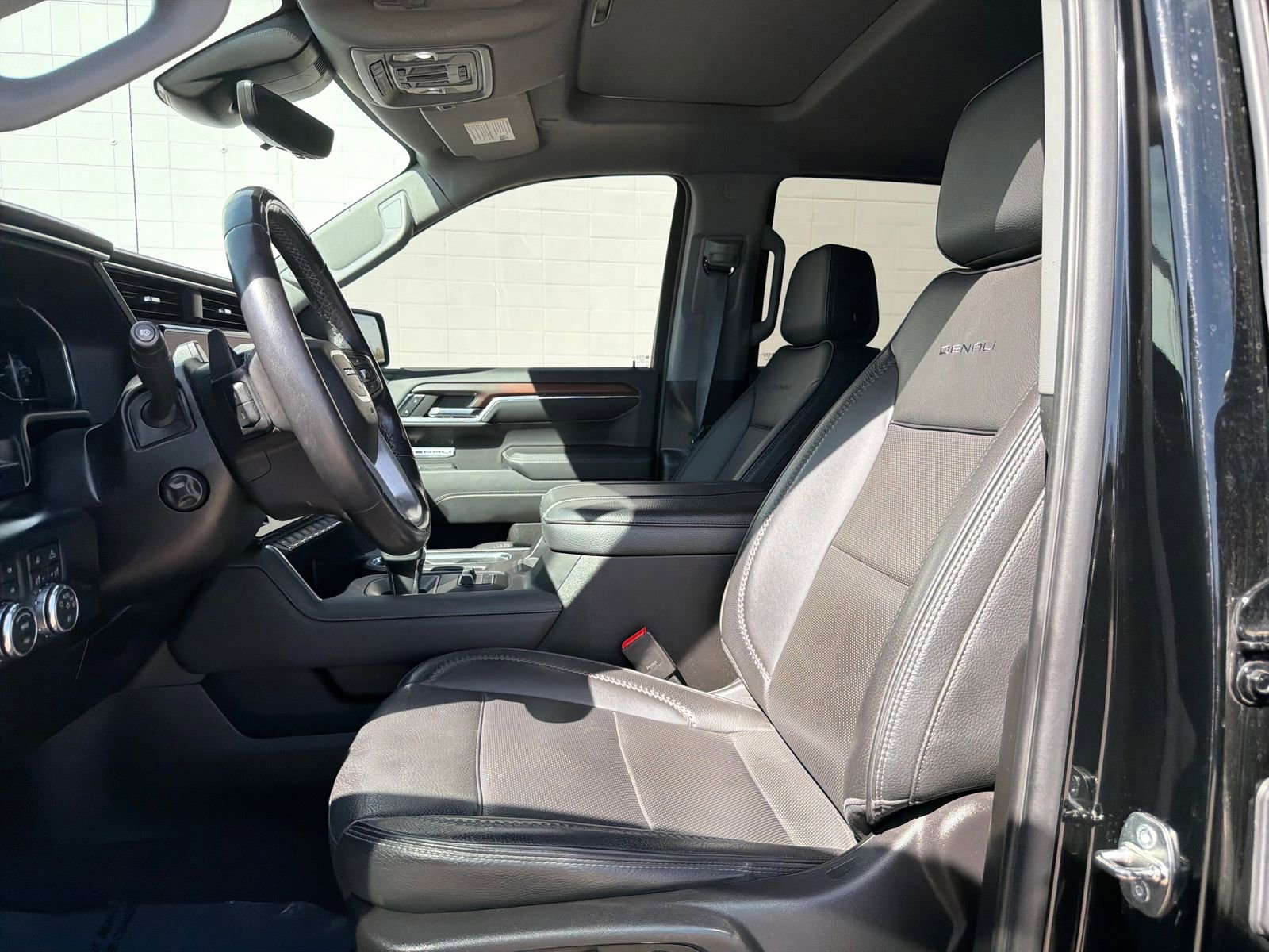 Used 2024 GMC Sierra 1500 Denali image 13