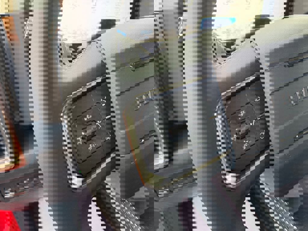 New 2025 GMC Hummer EV 2X w/ LPO, Dark Essentials Package image 17