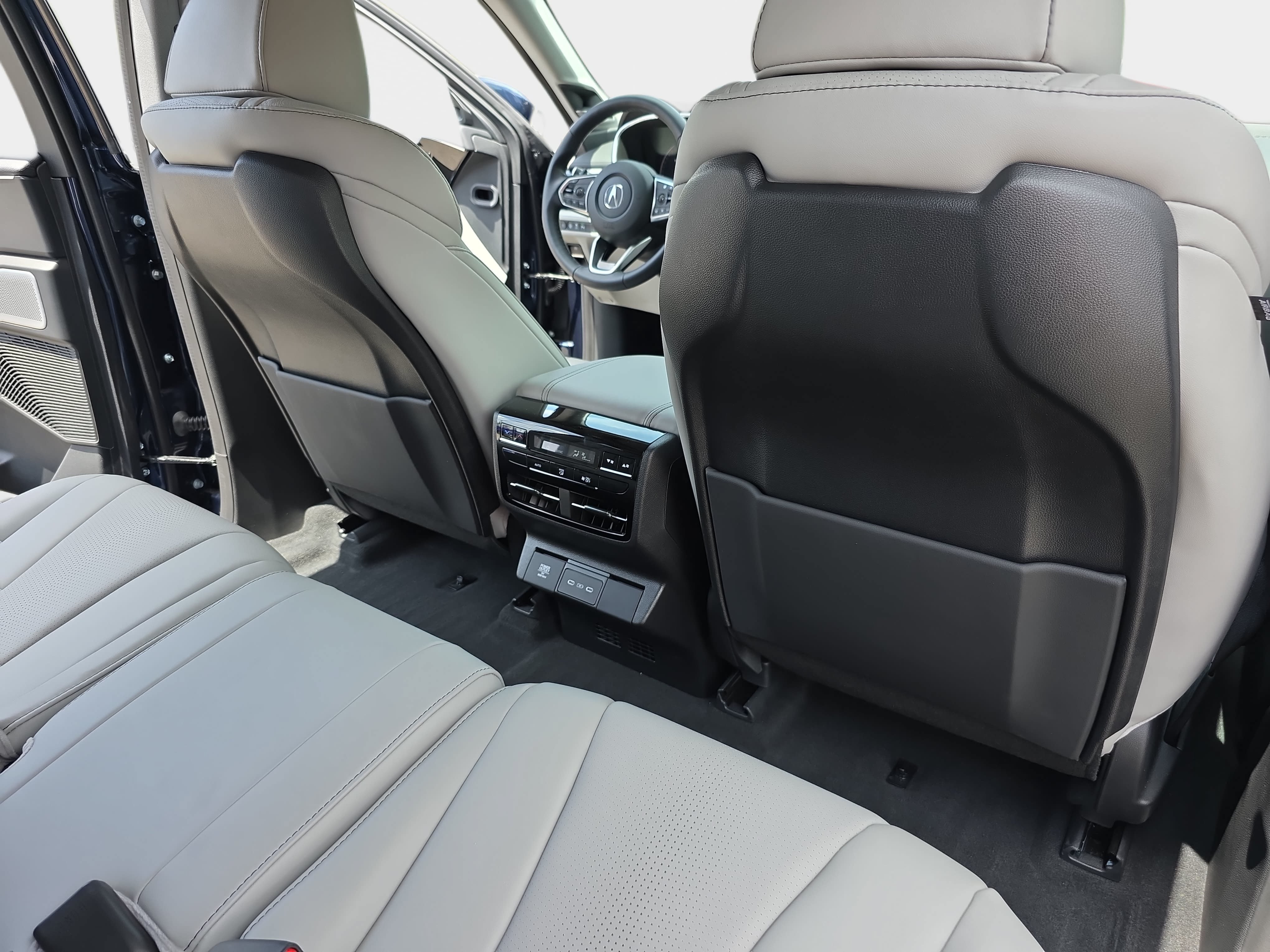 Certified 2025 Acura MDX SH-AWD w/ Technology Package image 11