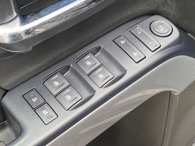 Used 2018 Chevrolet Silverado 1500 LT w/ All Star Edition AWD/4WD image 12
