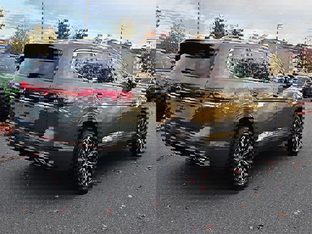 New 2026 Volkswagen Atlas SEL Premium R-Line image 3