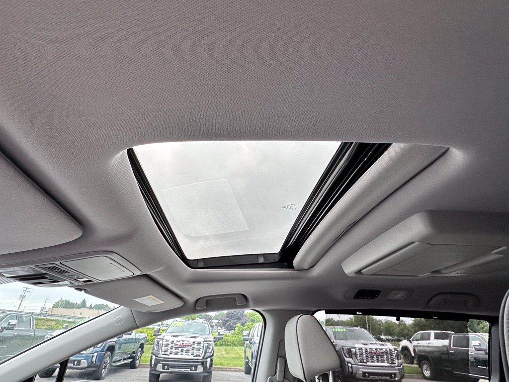 Used 2022 Honda Odyssey Elite image 40