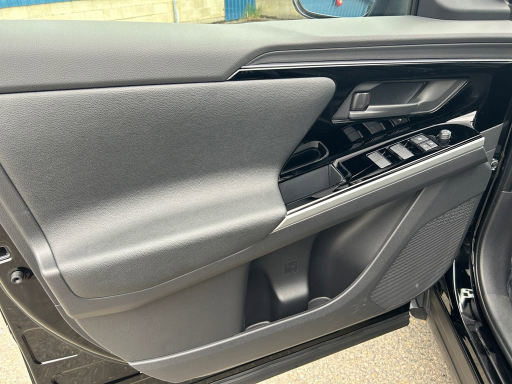 Used 2025 Toyota bZ4X FWD image 20