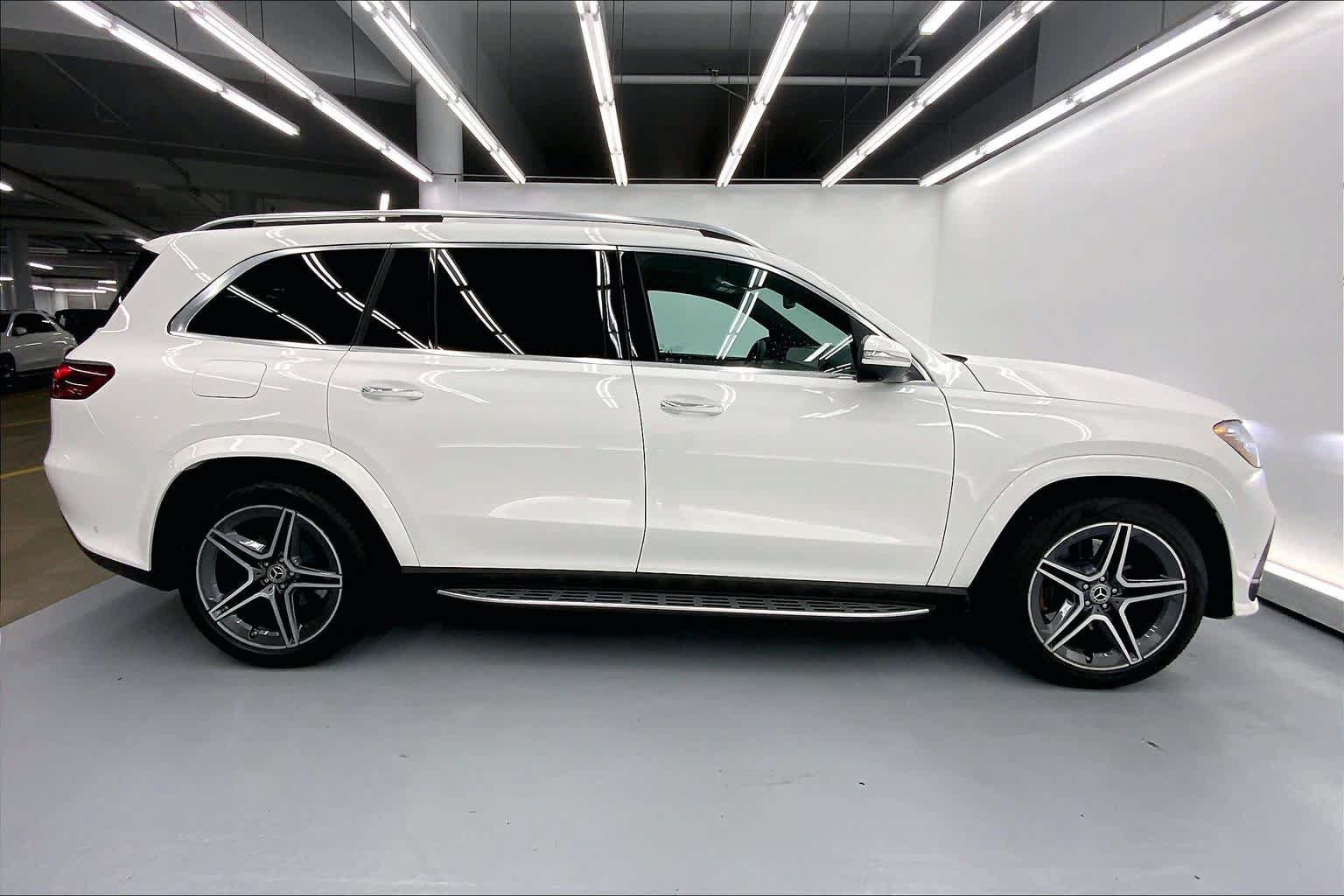 Used 2024 Mercedes-Benz GLS 450 4MATIC image 5
