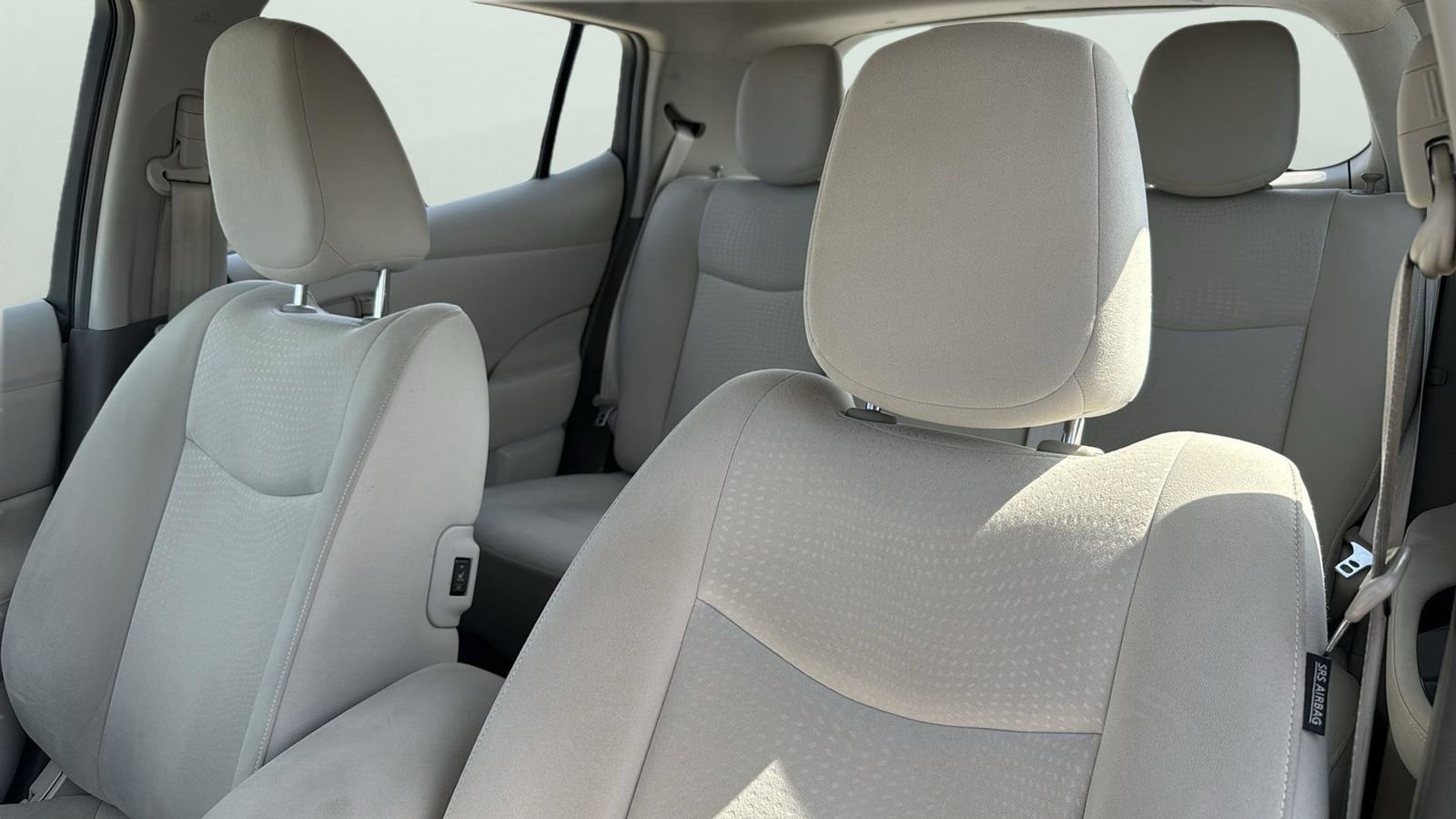 Used 2011 Nissan Leaf SL image 10