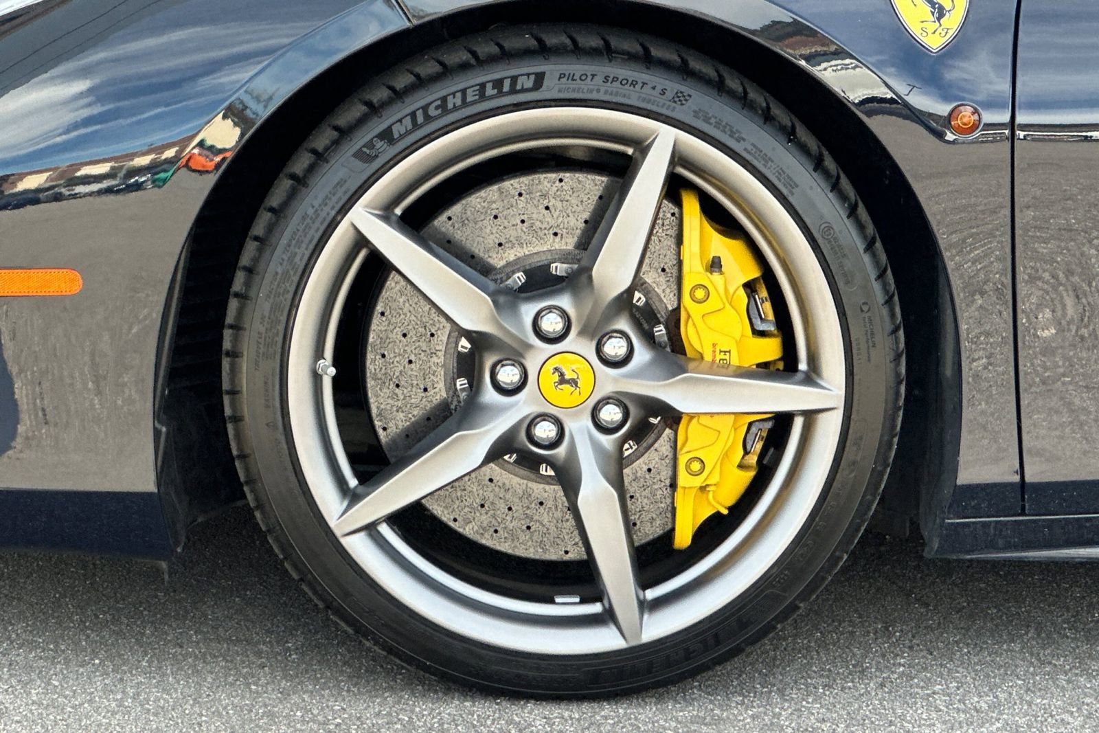 Used 2018 Ferrari 488 Spider image 43