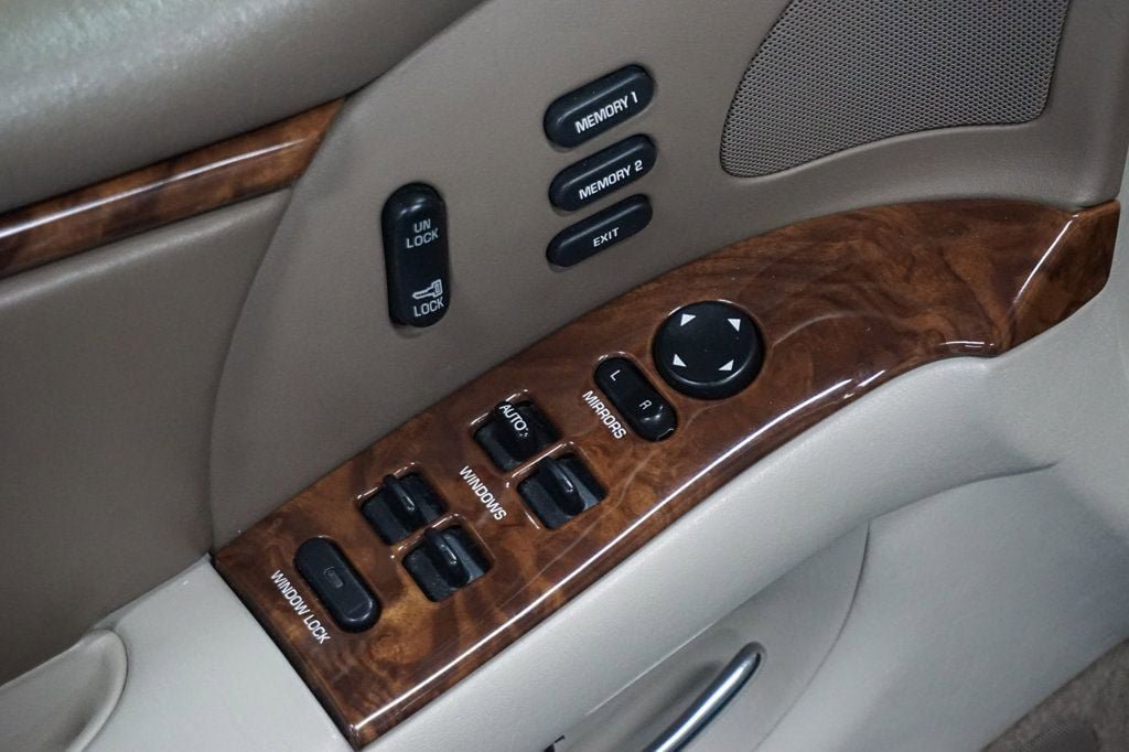 Used 2004 Buick Park Avenue Ultra FWD image 56