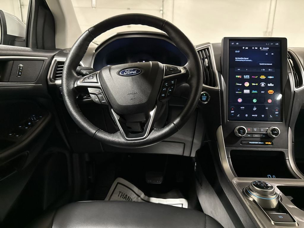 Used 2024 Ford Edge SEL image 11