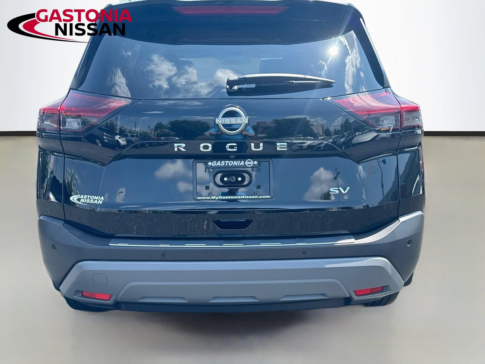 Used 2022 Nissan Rogue SV FWD image 7
